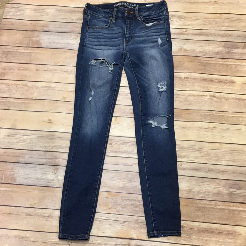 American Eagle Distressed Jegging